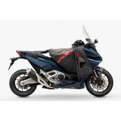 0R24M-MLC-007 : Delantal oficial Honda Forza 750 NSS